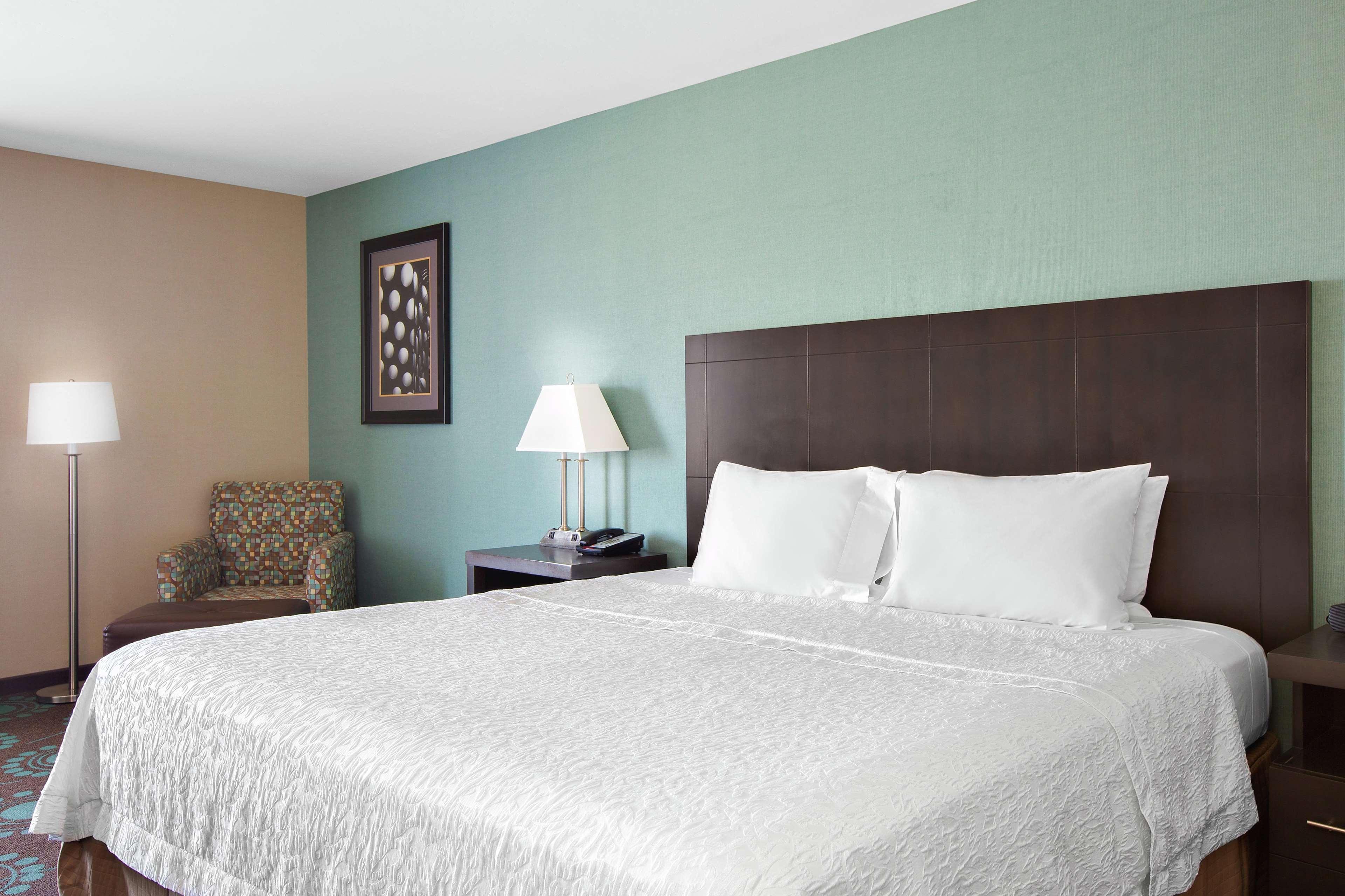 Spark By Hilton Bakersfield Central Екстериор снимка