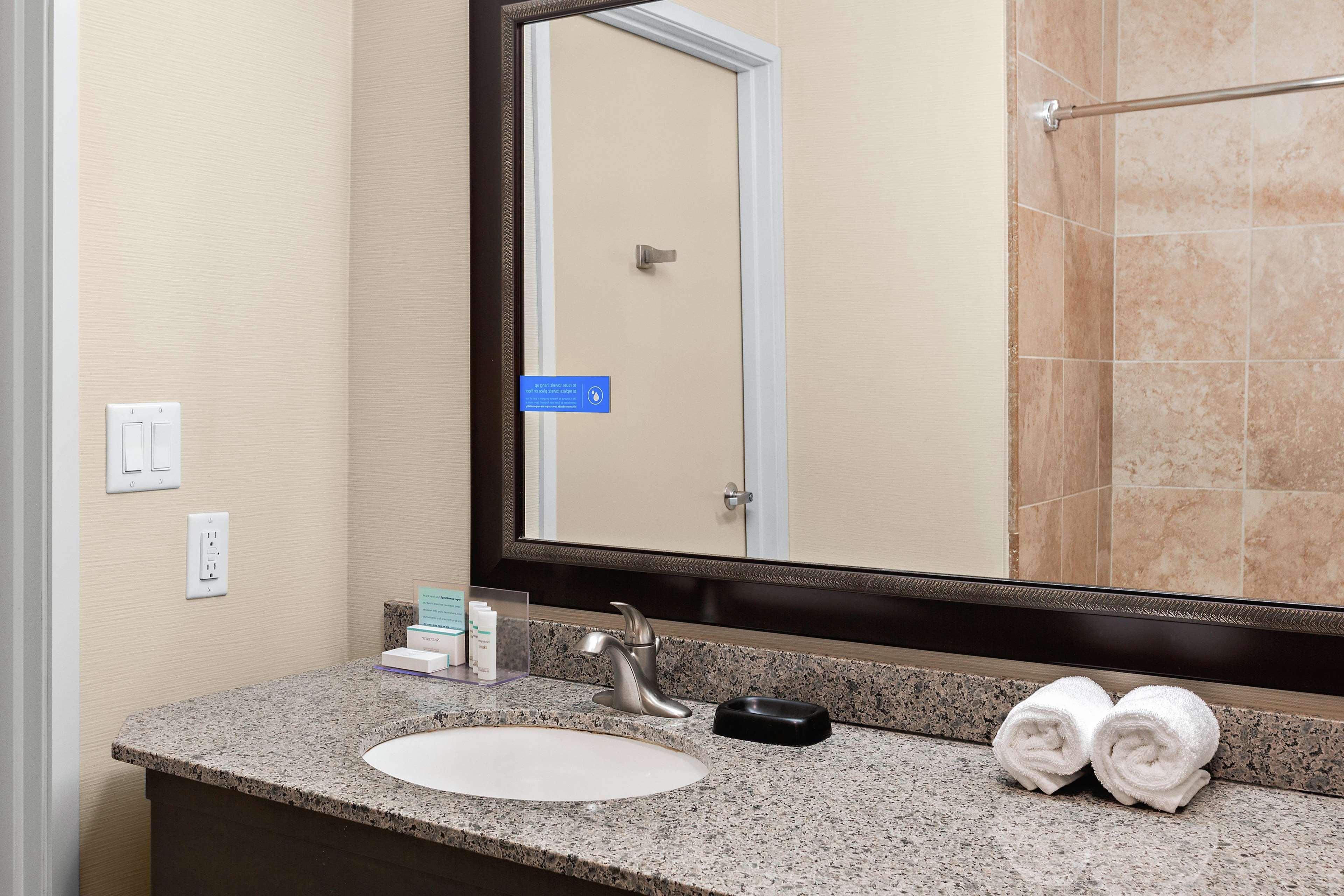 Spark By Hilton Bakersfield Central Екстериор снимка
