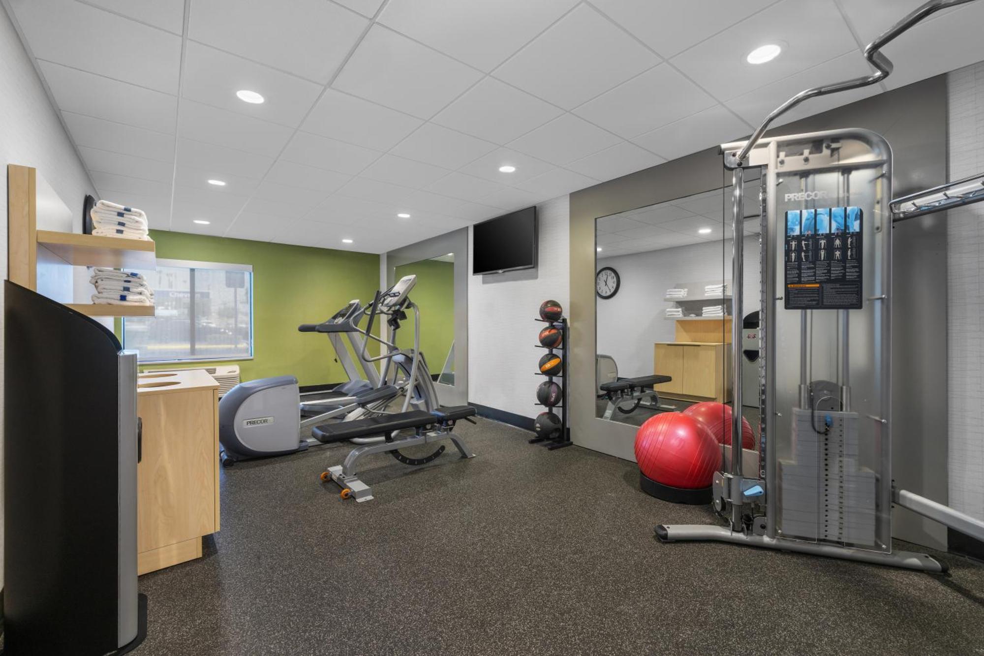 Spark By Hilton Bakersfield Central Екстериор снимка