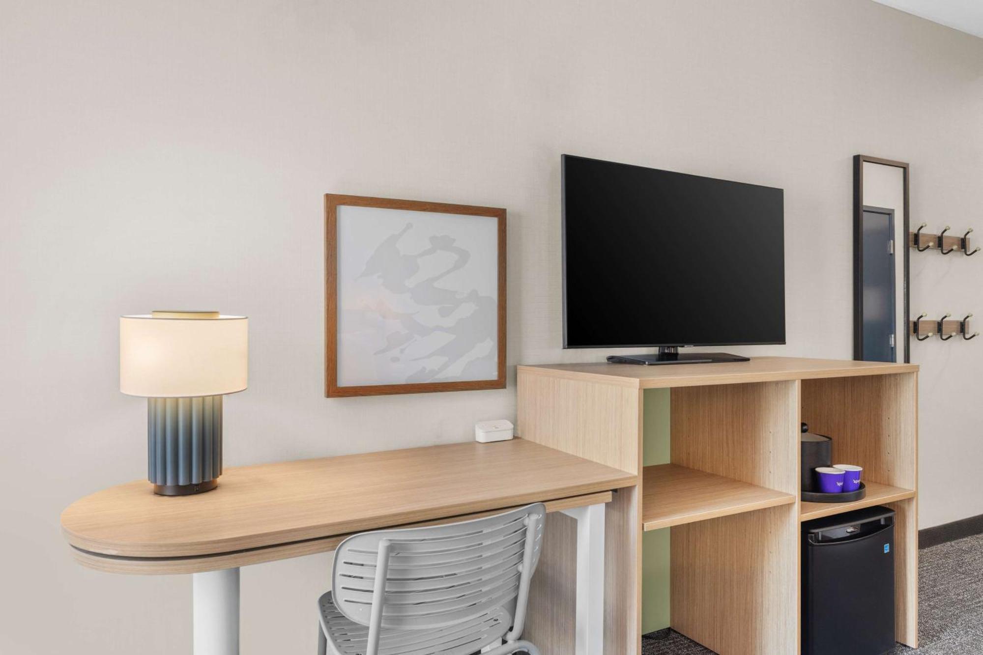 Spark By Hilton Bakersfield Central Екстериор снимка